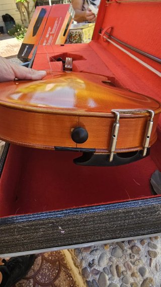 Violín Antonius Stradivarius (LEER)