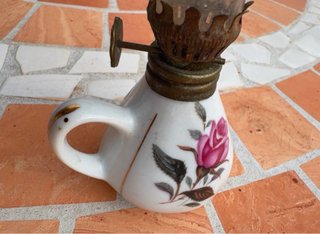 quinqué o lámpara de aceite en miniatura