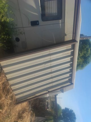 Puerta corredera hecha a mano