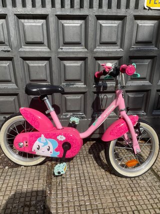 Bicicleta infantil rosa con unicornio
