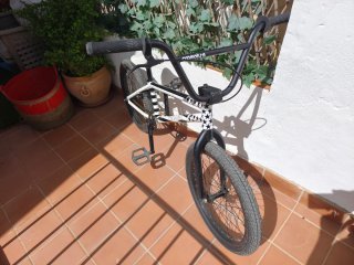 Bicicleta BMX Haro Estrellas Blanca