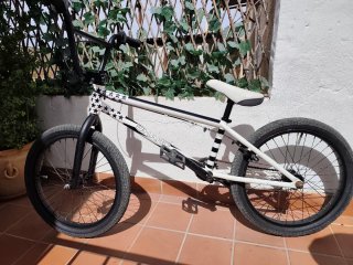 Bicicleta BMX Haro Estrellas Blanca