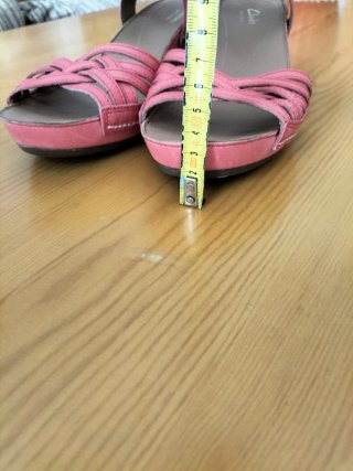 Sandalias Clarks color coral Talla 39
