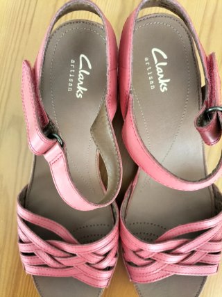 Sandalias Clarks color coral Talla 39