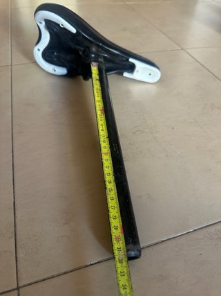 Sillín de bicicleta negro