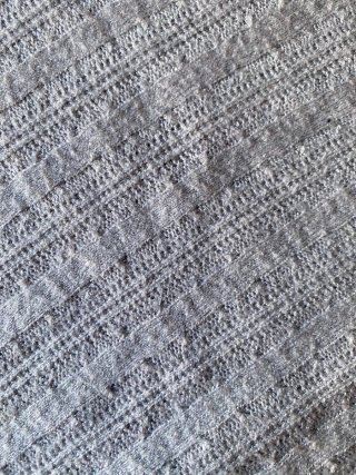 Camiseta de punto gris manga larga