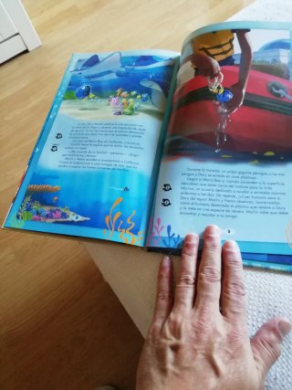 Buscando a Dory. Cine en casa: Cuento con proye...
