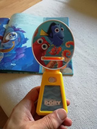 Buscando a Dory. Cine en casa: Cuento con proye...