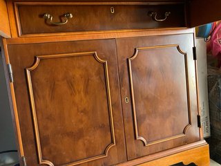Scrivania in legno massello con piano in pelle