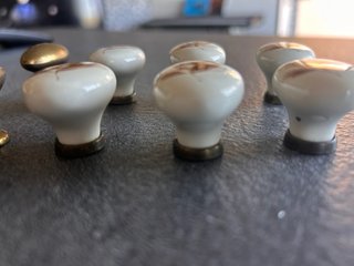 Set 8 pomelli ceramica e ottone floreali