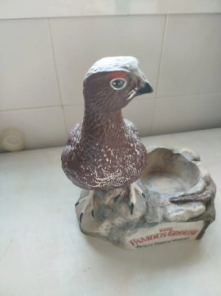 Expositor The Famous Grouse Antiguo