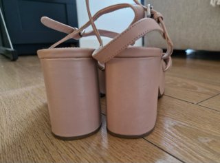 Sandalias Uterqüe piel talla 41