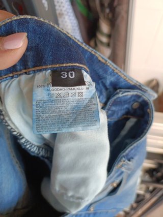 Pantalón vaquero Gucci juvenil desgastado