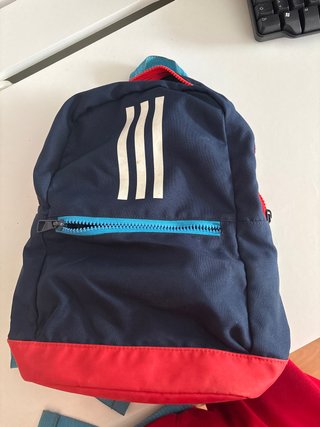 Mochila Adidas Azul y Roja