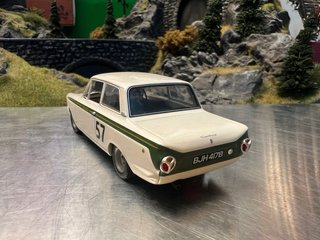 Ford Lotus Cortina escala 1/43 Minichamps
