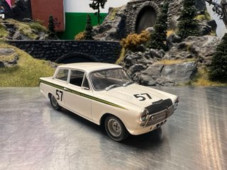 Ford Lotus Cortina escala 1/43 Minichamps