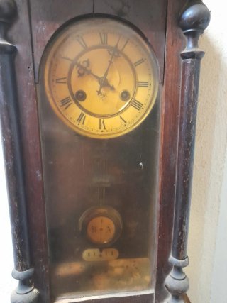 Reloj de mesa antiguo