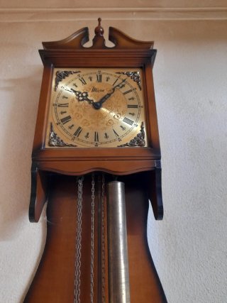 Reloj de mesa antiguo