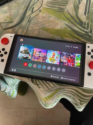 Nintendo Switch Rojo y Blanco
