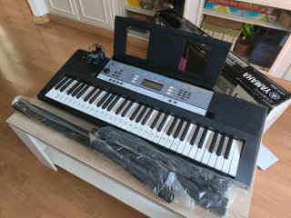 Teclado Yamaha YPT-240