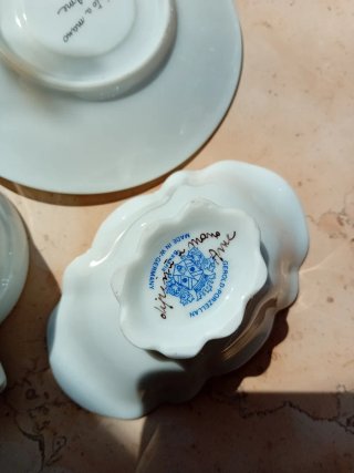 Tazzine da caffè dipinte a mano