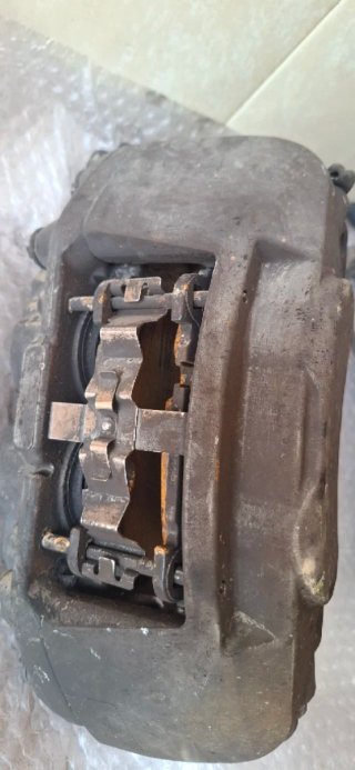 Pinzas Brembo 4 pistones
