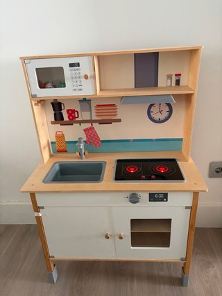 Cocinita infantil de madera
