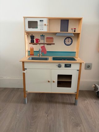 Cocinita infantil de madera