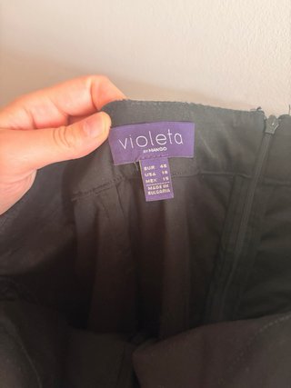Falda negra de encaje