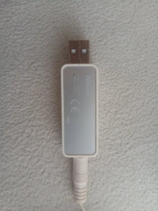 Altavoces Trust USB Plata y Blanco.  Com/16753