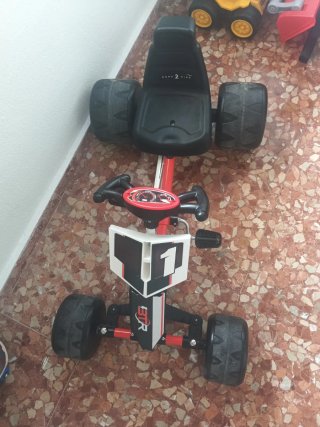 Coche a pedales BTR
