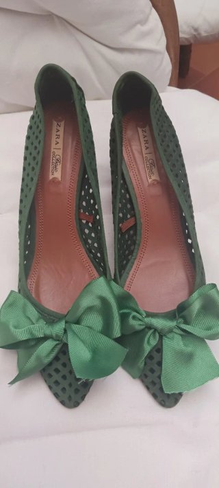 Zapato Zara Verde Perforado con Moña desmontable