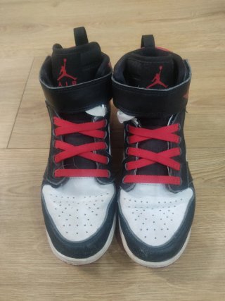 Zapatillas Nike Jordan Negras Rojas Blancas