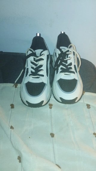 Zapatillas Deportivas Chunky Blancas y Negras