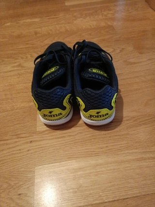 Zapatillas Fútbol Sala Negras y Amarillas