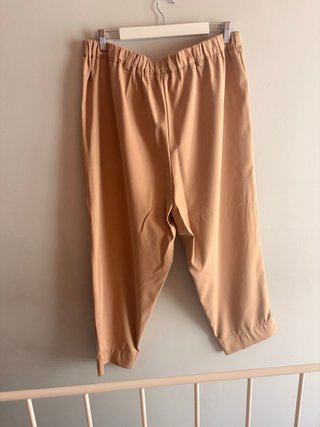 Pantalón beige de vestir