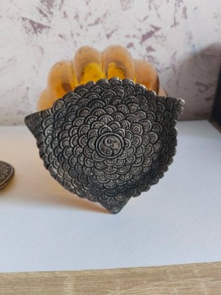 Bombonera antigua ámbar con tapa,15 cm