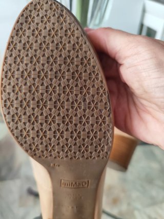 Zapatos Mimao Piel Beige Tacón