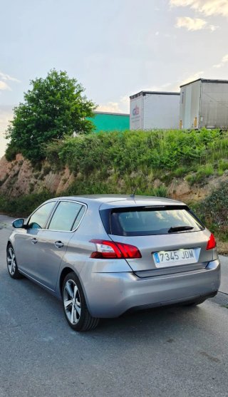 Peugeot 308 2015
