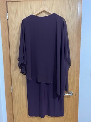 Vestido morado con pedrería