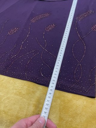 Vestido morado con pedrería
