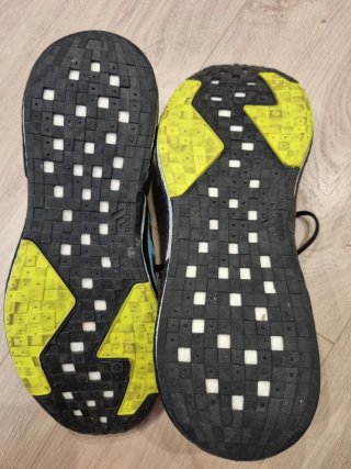 Zapatillas Adidas Boost Negras y Azules