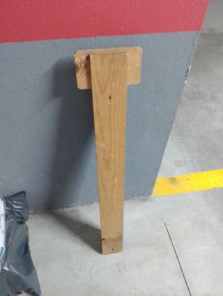 Botellero de madera rústico