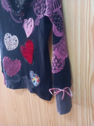 Jersey Desigual Corazones Negro y Rosa