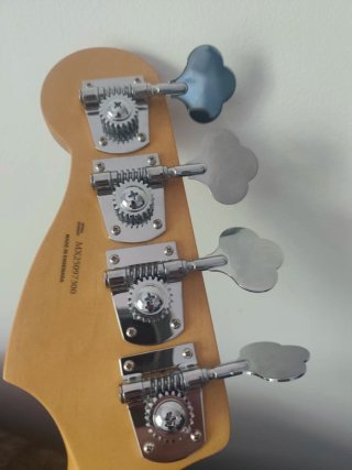 Bajo Fender Precision Negro