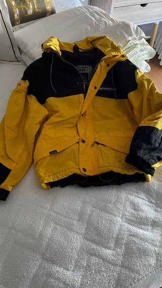 Anorak goretex Amarillo y Negro