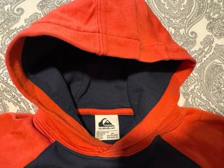 Sudadera Quiksilver Azul y Roja Talla XS niño