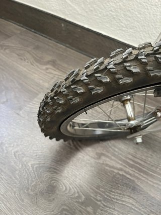 Bicicleta plegable urbana con portaequipaje