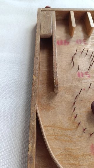 Pinball antiguo de madera mitad siglo XX