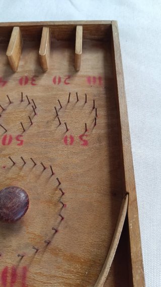 Pinball antiguo de madera mitad siglo XX